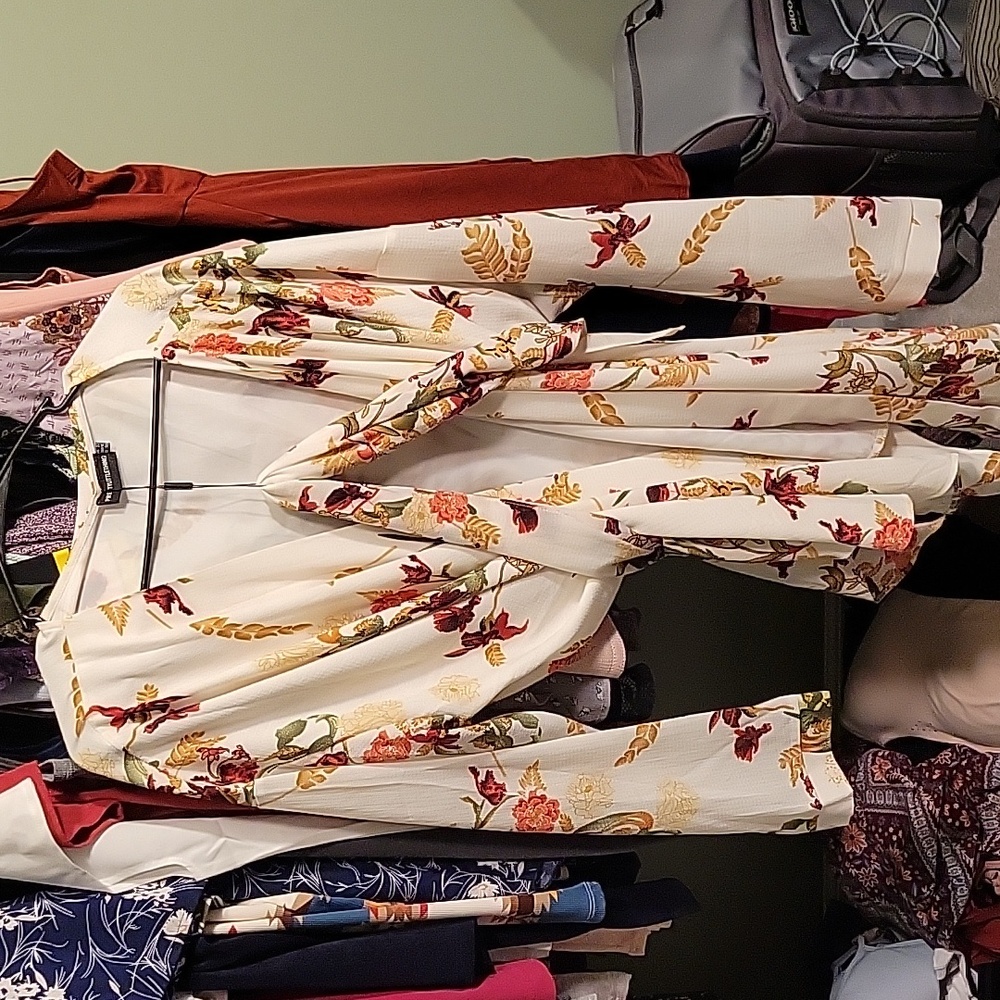 Floral wrap around